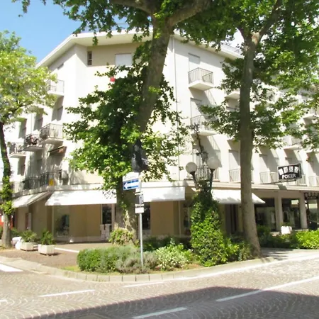 Spacious Flat In The Centre Of Bibione Apartment